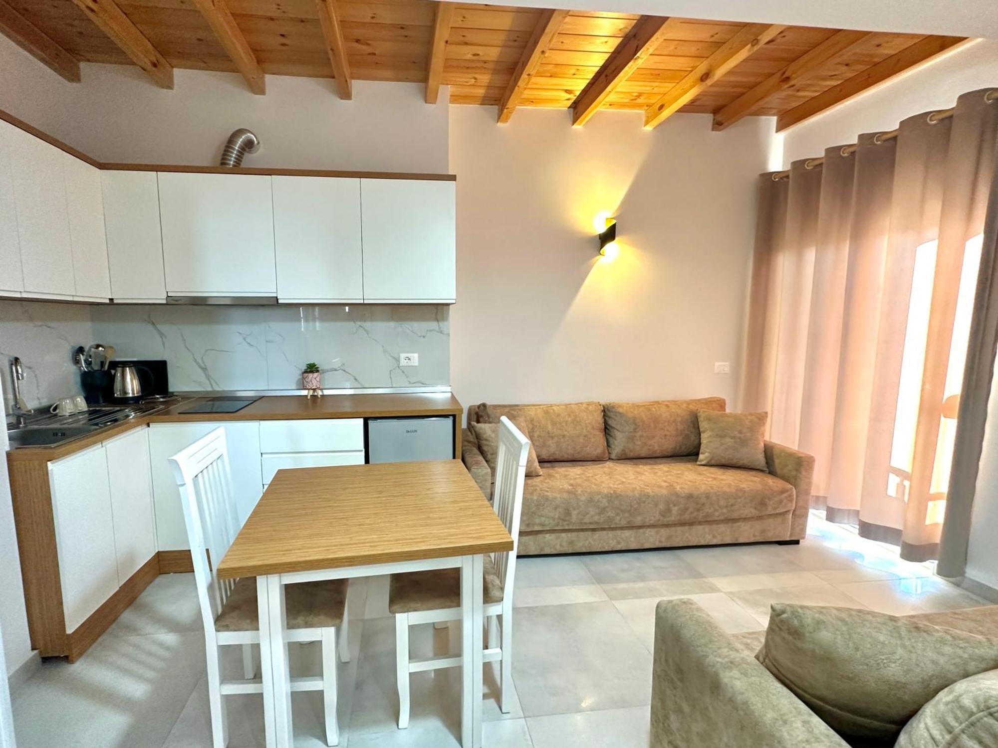 Maison Apartments Vlore Exterior photo