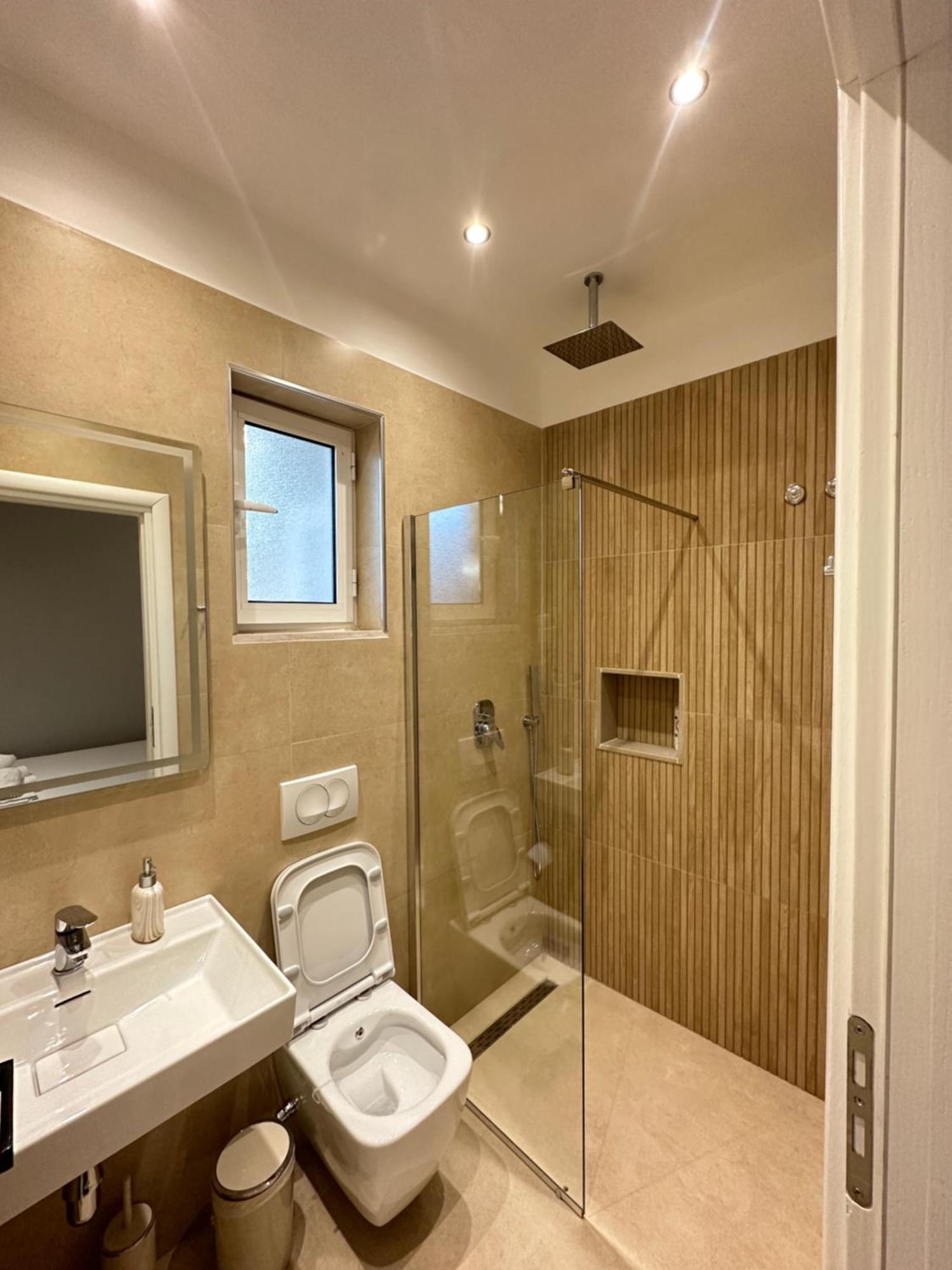 Maison Apartments Vlore Exterior photo