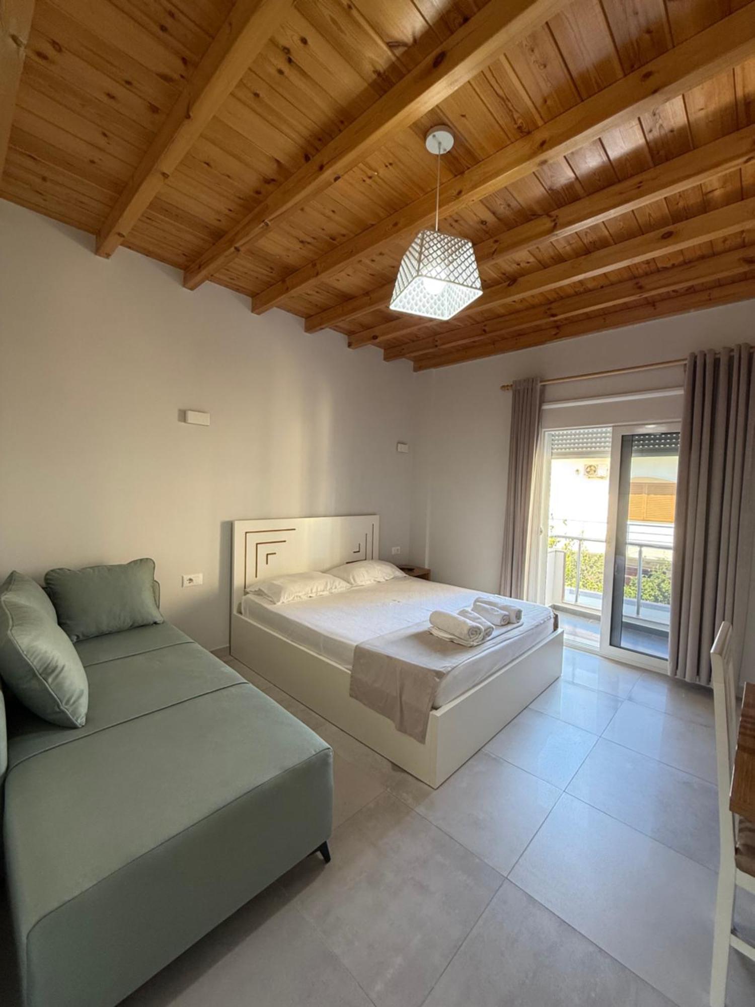 Maison Apartments Vlore Exterior photo
