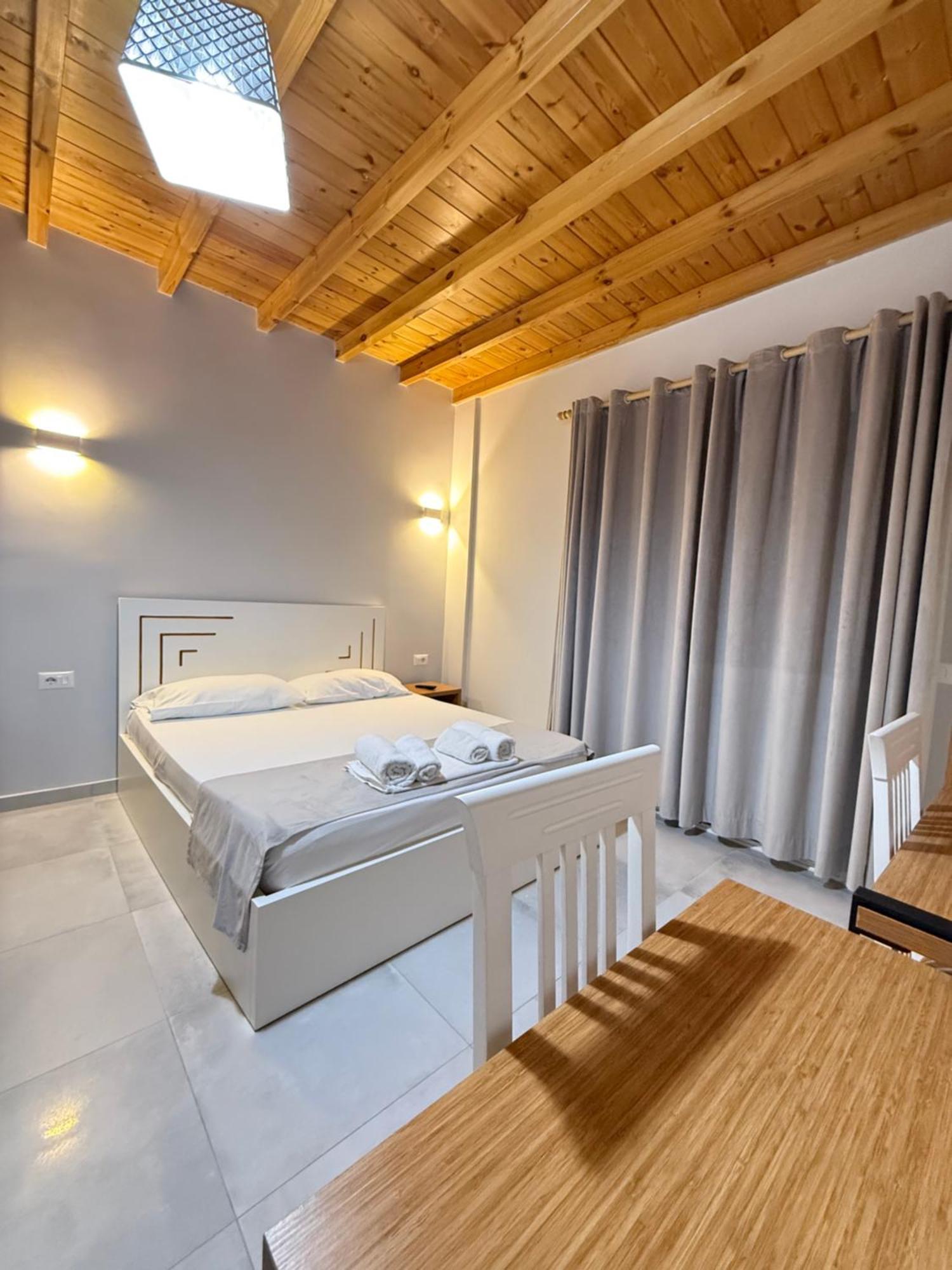 Maison Apartments Vlore Exterior photo